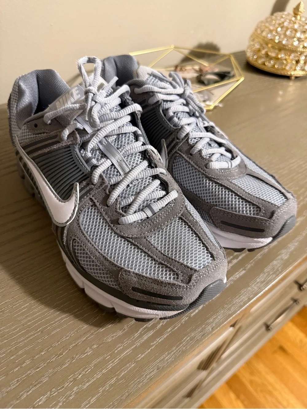 Nike Vomero 5s - Grey and White - Men’s Size 9